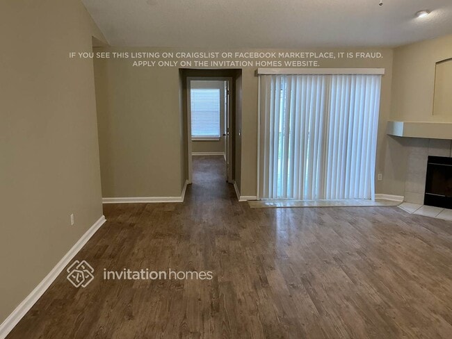 Building Photo - 601 Sweetwater Pl
