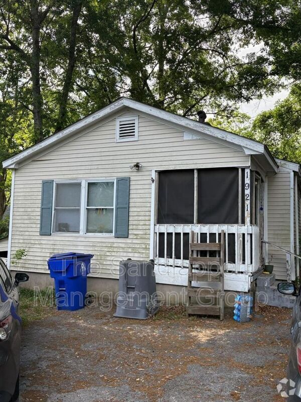 Building Photo - 1921 Quitman St