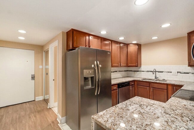 Foto del edificio - Location!! Updated 1 bedroom Gem on Pearl St. in Govenor's Park!