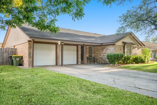 Building Photo - 5013 Camden Ln