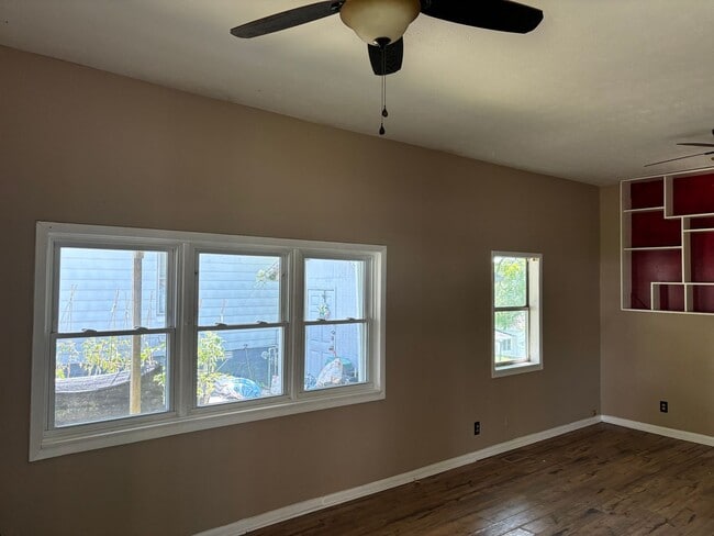 Building Photo - Two Bedroom Home downtown Corbin, KY