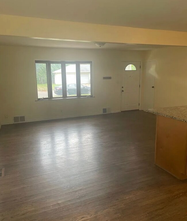 Foto del edificio - 5109 48th Ave N