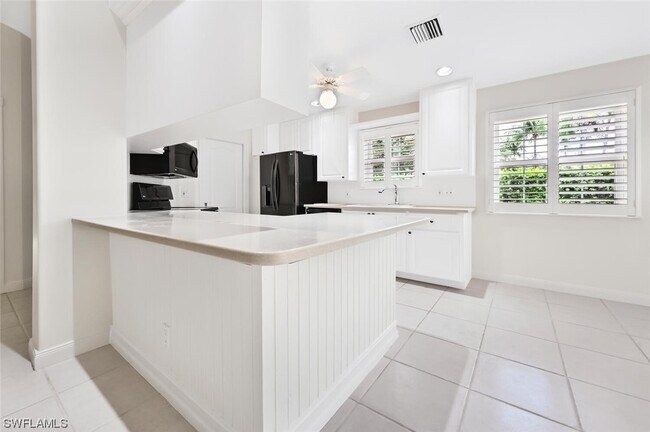 Foto del edificio - 3227 Barbados Ln