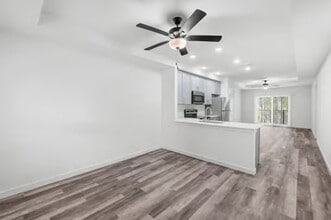 Building Photo - 3162 Oleander Ave