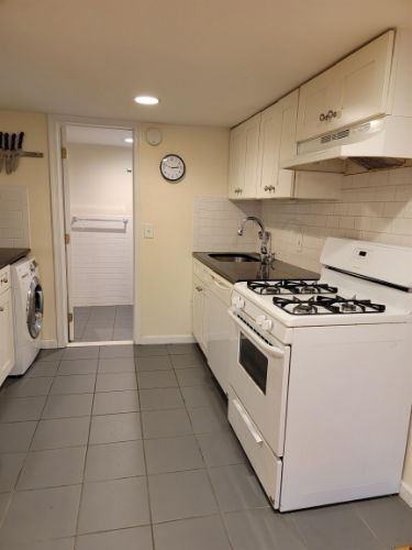 Foto del edificio - 104 Cottage St