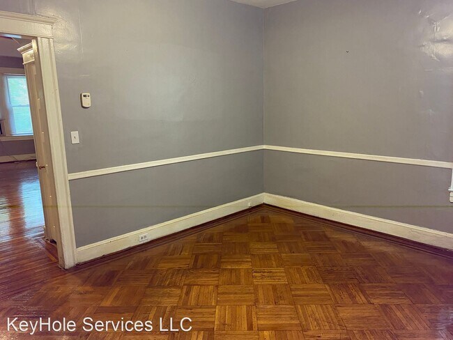 Foto del edificio - 4 br, 1.5 bath House - 2203  Whittier Ave