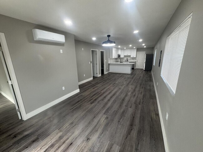 Foto del edificio - 517 Madera Ave