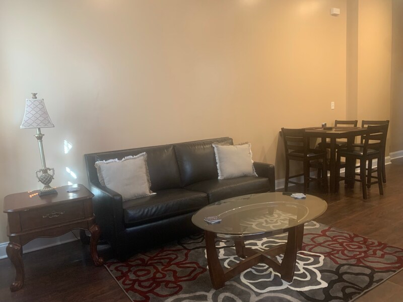 Foto principal - 2109 Elysian Fields Ave