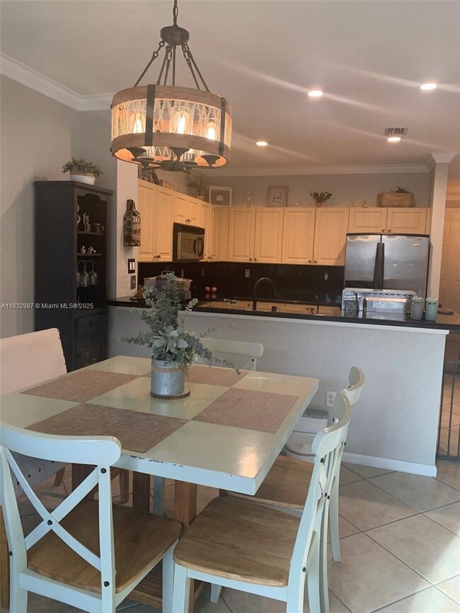 Building Photo - 6331 Landings Terrace