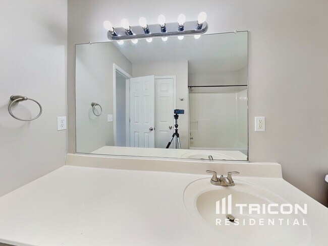 Foto del edificio - 314 Stone Meadow Dr
