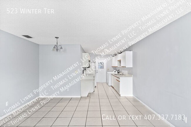 Foto del edificio - 523 Winter Terrace