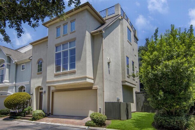 Building Photo - 8810 Lakeshore Terrace Dr