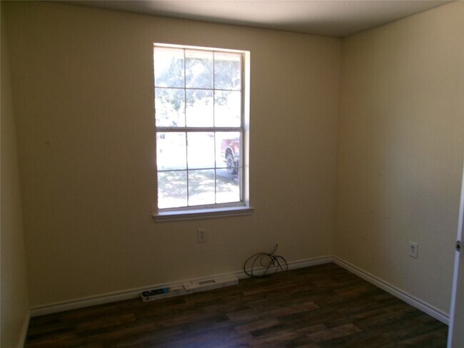 Foto del edificio - 412 S Mills St