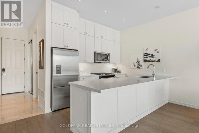 Building Photo - 3547 Riva Ave