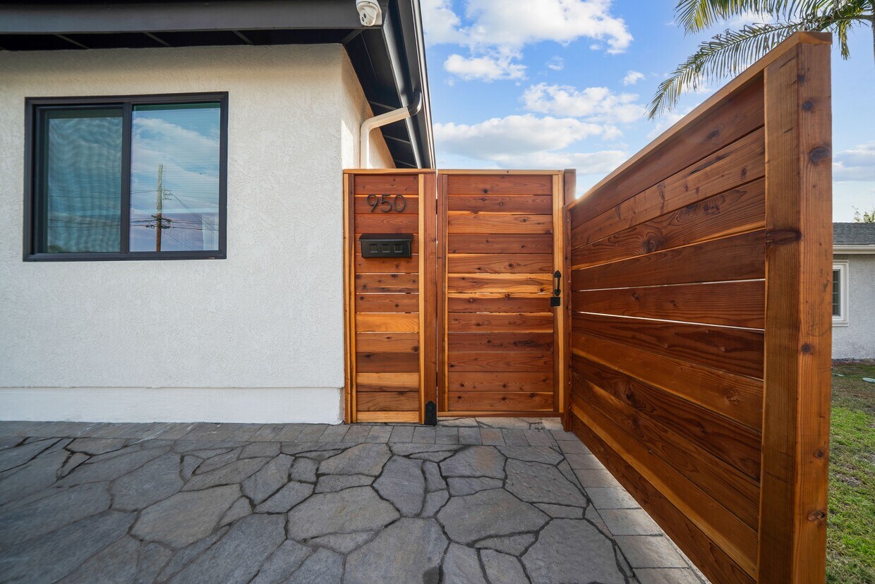 Foto principal - 950 Mission Ave