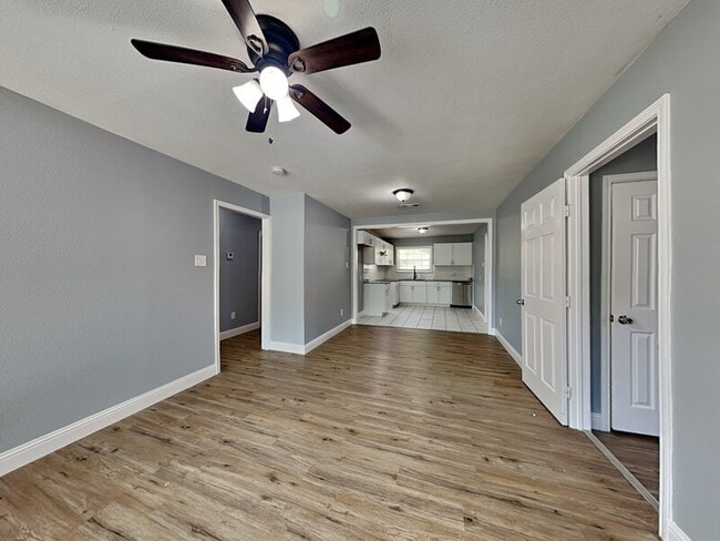 Building Photo - 2343 E Pentagon Pkwy