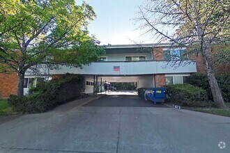Building Photo - 815 NW 26th St