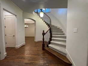 Building Photo - 420 Palladian Blvd
