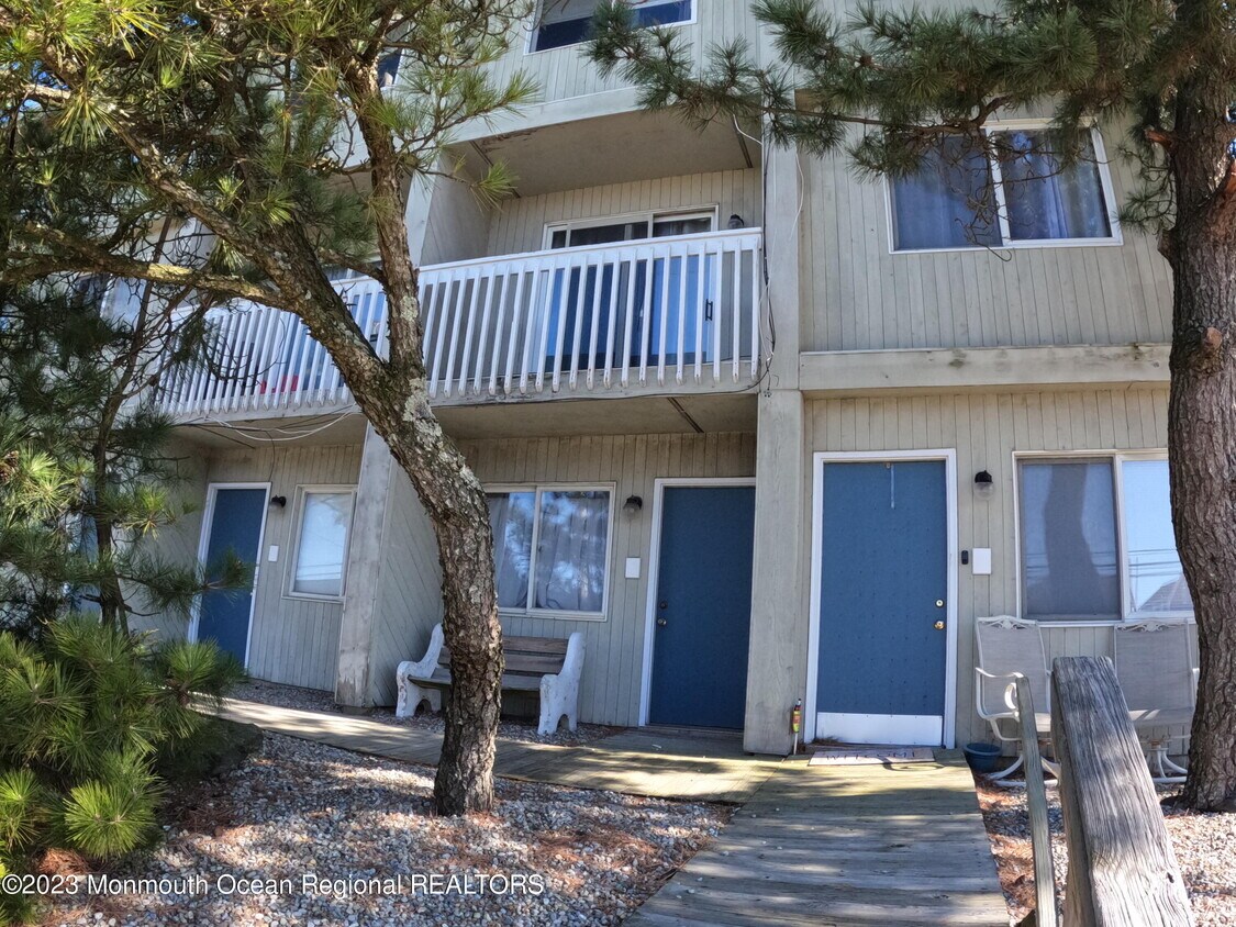 1650 NJ35 Unit 2, Seaside Heights, NJ 08751 Condo for Rent in