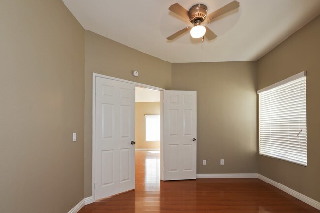 Foto del edificio - 37264 Springfield St