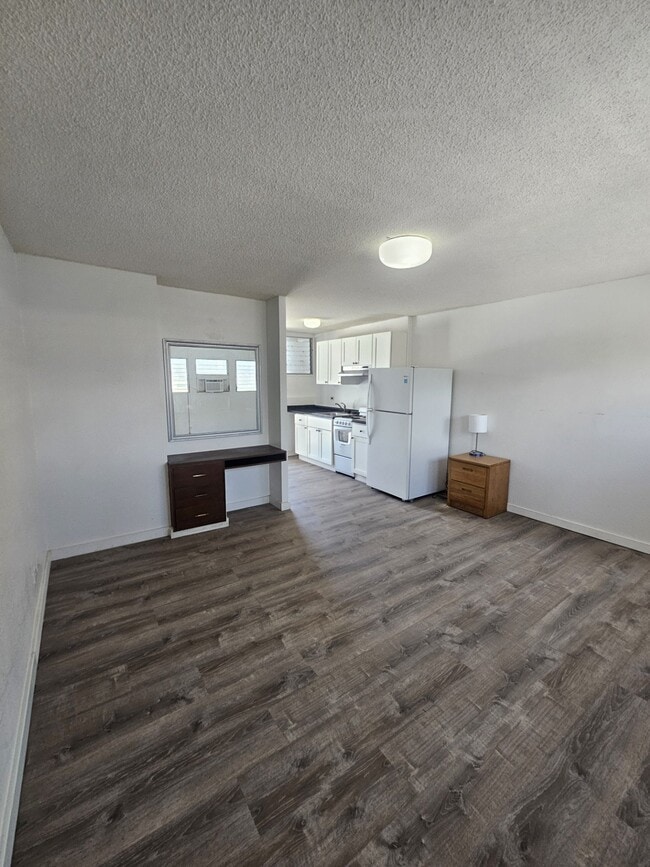 Building Photo - 929 Sheridan St