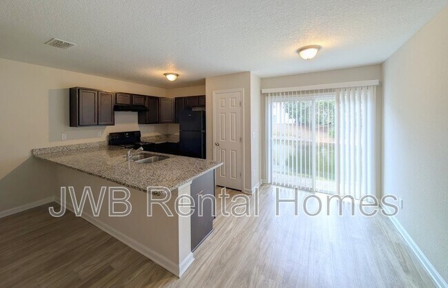 Foto del edificio - 7863 Playschool Ln