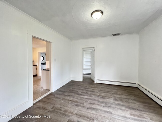 Building Photo - 207 Midway Ave