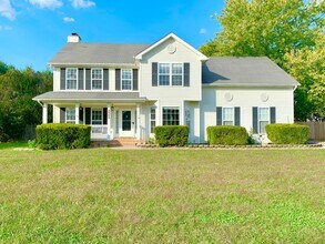 Building Photo - 2553 Emerald Ct