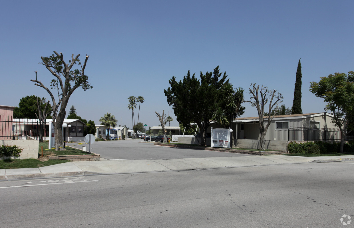 Foto del edificio - 5190 Mission Blvd