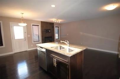 Photo du bâtiment - 5123-168A 168A Ave NW