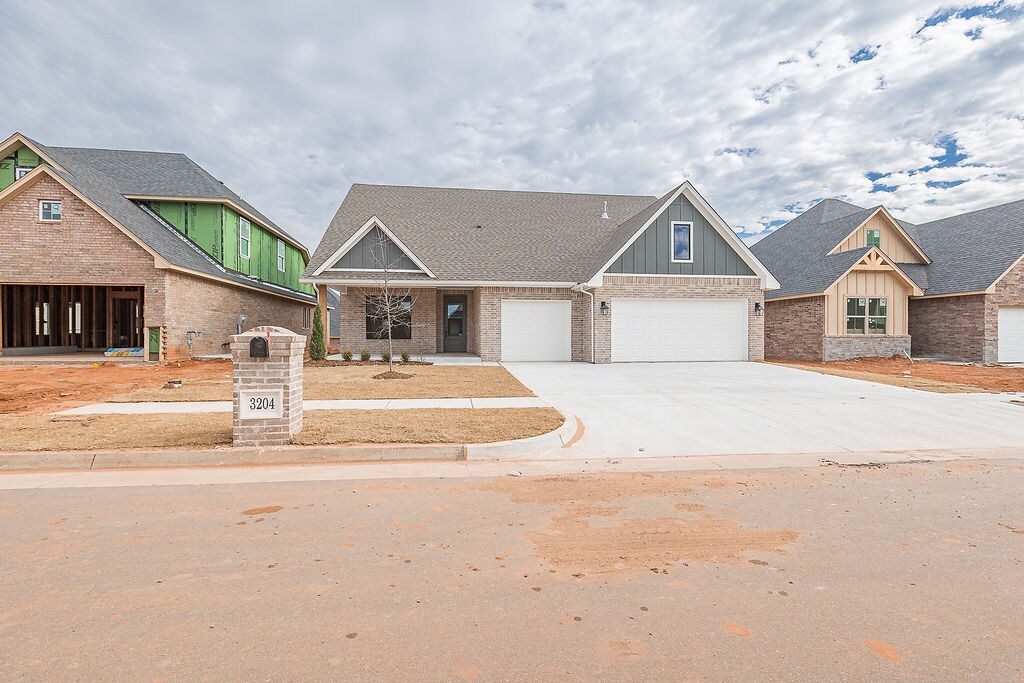 Primary Photo - 3204 Pinnacle Peak Dr