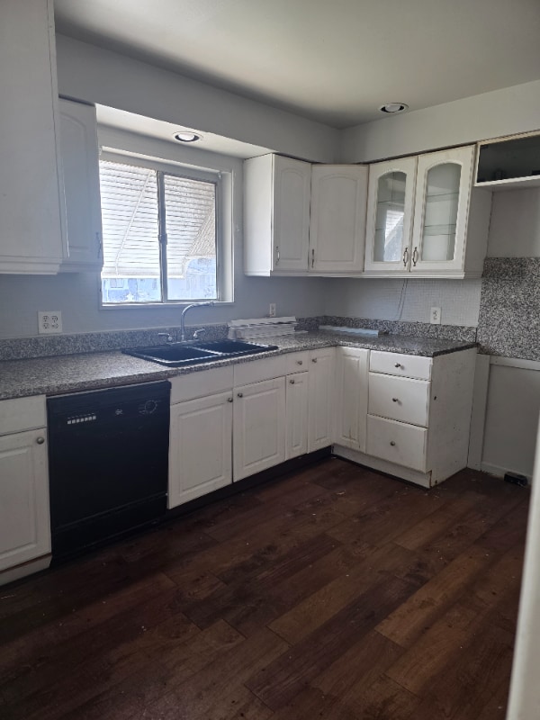 Building Photo - 16805 Lipton Ave