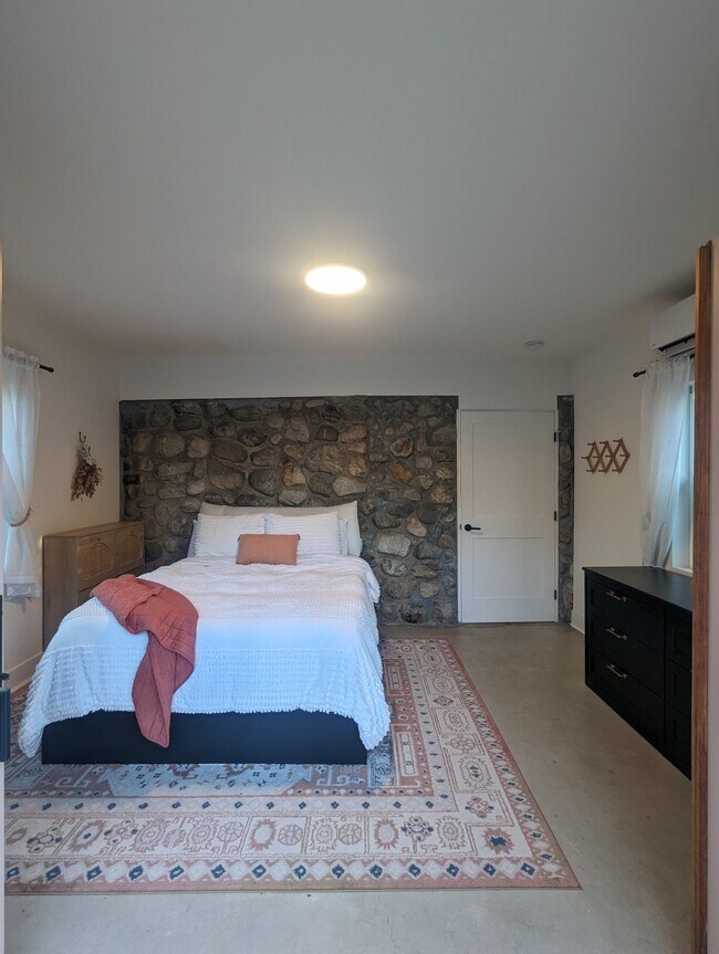 Foto del edificio - 732 Cedar Ave