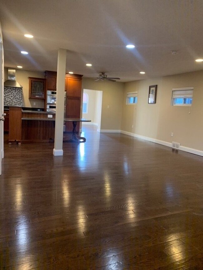 Foto del edificio - Absolutely Stunning Single Family in Bloomfield!