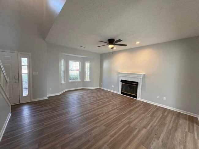 Foto del edificio - 103 Kestrel Ct SW