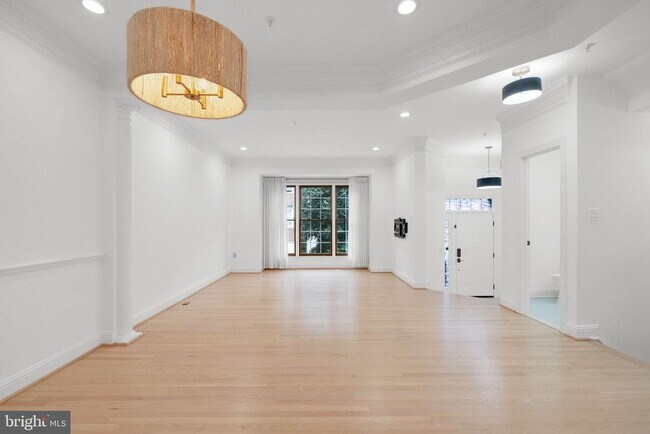 Building Photo - 1038 Grand Oak Way