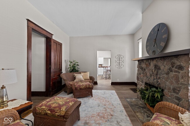 Foto del edificio - 195 W Marion St