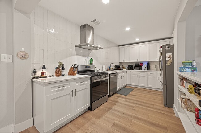 Foto del edificio - 802 Nashua St