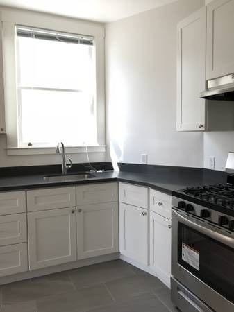 Building Photo - Stunning Top Floor Corner 2 BRM