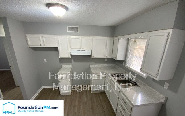 Foto del edificio - 901 Chesterton Drive