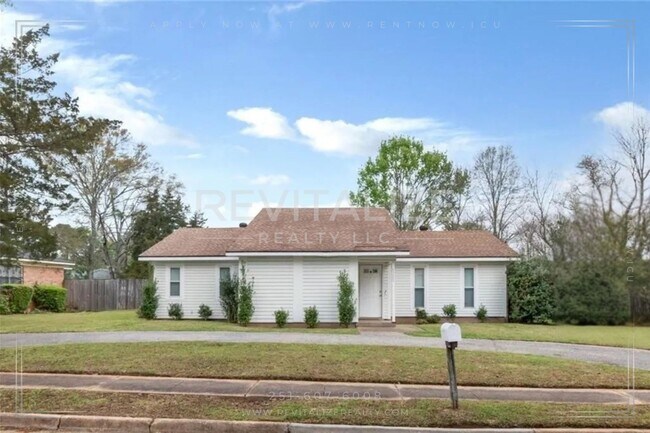 Foto del edificio - 6208 Cottage Hill Rd