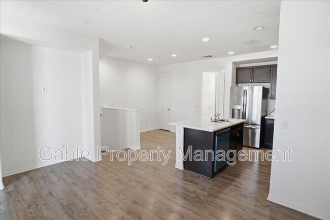 Foto del edificio - 14854 Nordhoff St