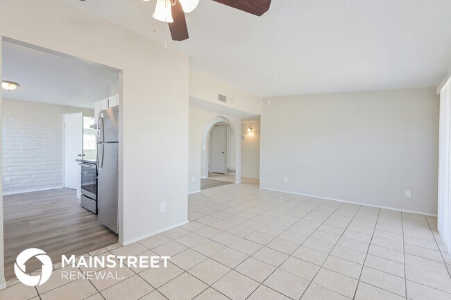 Building Photo - 8467 E Shasta Dr