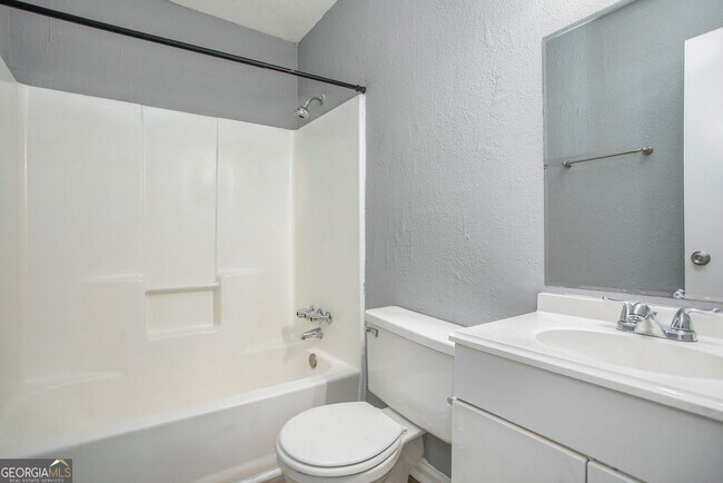 Foto del edificio - 2166 Satellite Way