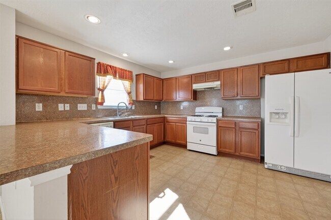 Foto del edificio - 20631 Tayman Oaks Dr