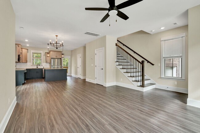 Building Photo - 457 Hungry Hollow Rd SE