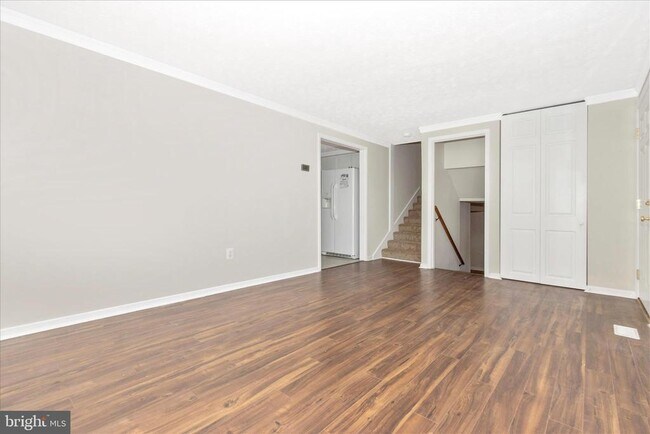 Foto del edificio - 207 Contour Rd