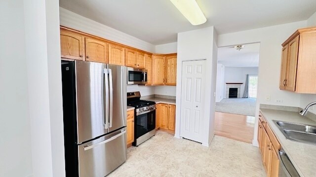 Foto del edificio - 1535 Reserve Ln