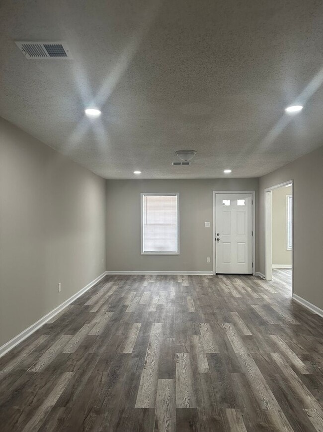 Building Photo - 3407 Malabar Road Montgomery, AL 36116