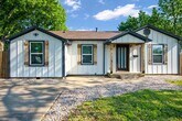 Primary Photo - 213 W Avenue G